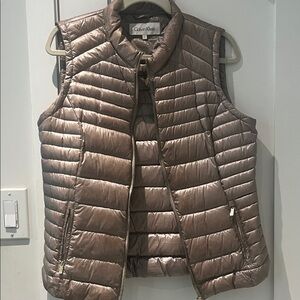 Calvin Klein Women's Metallic Pearl/light Brown/taupe Quilted Vest